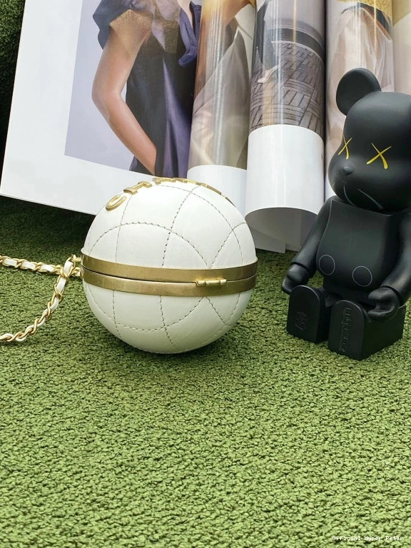 HyperPeter SPHERE MINAUDIERE CHANEL 0717